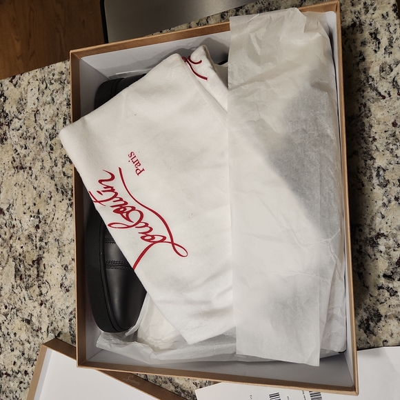 Christian Louboutin - Picture 1 of 10